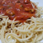 ロビン - 塩味に炒められた麺にソースを絡める