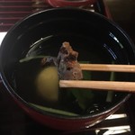 田舎庵 - 肝吸いの肝は焼いてあるのが入る。
      
      俺は焼いてあるのが入る方が好き。
      
      香ばしさもあって好き。
      
      
      
      