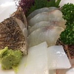 入福 - 太刀魚炙り、コチ、イサキ炙り、イカの盛合せ