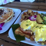 Barefoot Beach Cafe - エッグベネティクト