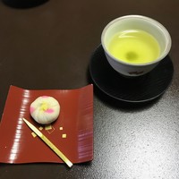 山中温泉　花紫 - 上生菓子『山茶花』