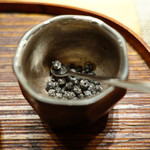 肉割烹 上 - 生黒胡椒