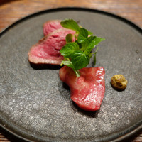 肉割烹 上 - 漬けとたたき