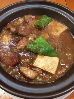 彩雲瑞 - [猪腿粉絲煲] 
豚うで肉と春雨のピリ辛土鍋煮