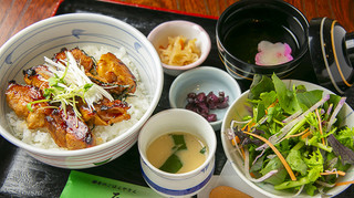 Kamakura No Gohan Yasan Ishiwata - 焼き鳥丼定食