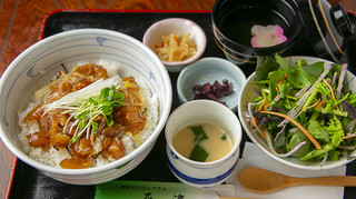 Kamakura No Gohan Yasan Ishiwata - 美肌丼