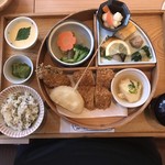 里のとんかつ あんず - サービス定食1000円！