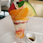 資生堂パーラー - 春の国産フルーツパフェ