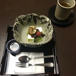 山中温泉　花紫 - 抹茶わらび餅とクリームチーズのムース、大納言と栗