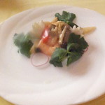 四川料理 桃源郷 - ２０１８温色健美ランチ　２１００円（税込）魚介の魚醤と黒にんにく入り塩炒め【２０１８年２月】