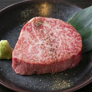 【厳選焼肉】赤身から希少部位まで。ホルモンの種類も豊富◎