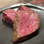 USHIGORO S. GINZA - 断面も美しいですが、噛むと何ともいえない美味しさ。これも絶品。