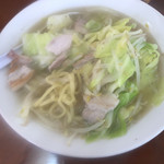 味よし食堂 - タンメン。700円
      湯気でボヤけてる。