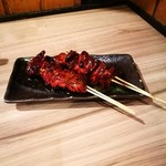 おもて家 - 鳥レバーたれ　150円／本