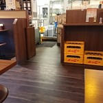 大衆酒場HIDAKA - 店内、厨房方向