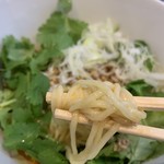 担々麺 にし森 - にし森担担麺 780円+温玉＆パクチー 100円×2。