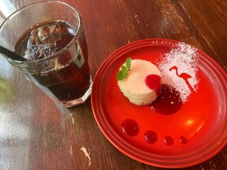 furamingo - アイスコーヒー、チーズケーキ