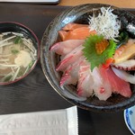 うおたけ鮮魚店やけんど 海鮮どんや - 