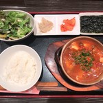 地鶏ダイニング ごゆるり庵 - お豆腐チゲセット 800円(税込)