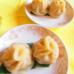 四川料理 桃源郷 - ２人の平日限定ランチ土鍋入りふかひれ湯麺セット　２５００円（税込）小籠包のアップ【２０１９年３月】