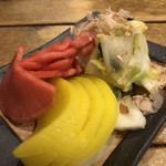 だいだいや - おしんこ盛り合わせ
      380円