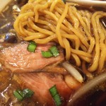 龍門飯店 - 麺･チャーシュー アップ