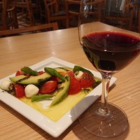 fish&wine BLUE OCEAN GRILL - カプレーゼ￥580