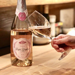 餃子とスパークリング バブルス - ロジャーグラート ロゼスパークリング