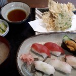 市場食堂 - 料理写真:おまかせ握り1100円+穴子天ぷら850円