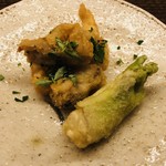 ハマグリのフリット　タラの芽の天婦羅