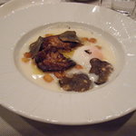 OGINO organic Restaurant - フォアグラのソテー　奈良産キクイモのヴルーテ温玉添え　トリュフ風味(2300円)