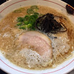 ラーメンはっせん - 豚ラーメン 750円