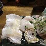 豚小家 - もつ刺し5点盛り ¥1200 最近のお気に入りはコブクロ