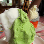 mamma - 手前：カルピス(多分)と抹茶　奥：バニラと黒ごま(多分)