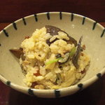 徳うち山 - 焼き秋刀魚といくらの炊き込みごはん。