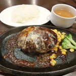 熟成肉バル 神保町style - 網脂包みチーズinハンバーグ1290円