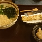 ぶつをのうどん - 連れのかけうどん330円とちくわ天120円