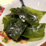 鮨 さかい - (03)肝ポン酢、若布
      最後は皮剥ぎの肝&黄卵のポン酢を若布で余す所なく頂きました