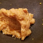 鮨 さかい - (08)鮟肝(北海道余市産)、刻んだ奈良漬と浸けた酒粕入り
      鮟鱇の産卵期は春～初夏、旬は秋～春
      裏漉しの鮟肝と細かく微塵切りした奈良漬、滑らかクリーミーでコクがあり、シャキとした食感も楽しめます