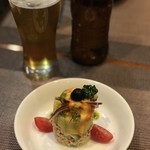 ペルー料理＆バル ALDO - カウサレジェーナ ミルフィーユ状ポテトサラダ
可愛らしい見た目もさることながら、かなり色々な味の層です。味付けが良いです。