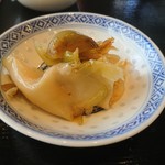中華料理　龍城 - ・大ぶりカットがぽい、ザーサイ