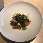 B - 前菜を上から撮影。