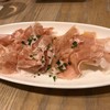 スパークリングワインと熟成肉のイタリアン ボノ セコンド