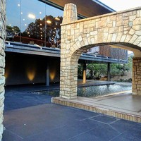 ジェームス邸 - スタイリッシュな新館