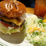 市島製パン研究所 - ベーコンチーズバーガー