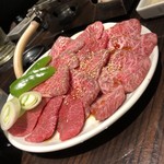 Sukoshi Zeitakuna Umai Yakiniku Yuusui - 