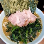 武蔵家 - チャーシュー麺 feat.ほうれん草＆ライス(無料)