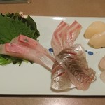 Kitakado No Supointo - 海鮮5種盛り(1090円)　カンパチ、鯛、あじ、ホタテ、フグ