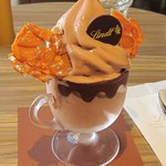 リンツ ショコラ カフェ - ソフトクリーム（カップ）