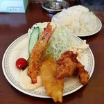 キングスポート - ミックスフライランチ（700円）